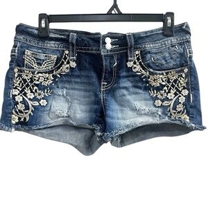 Vigoss Cut Off Shorts Sz 11 The Chelsea Short Embroidered Rhinestone Denim